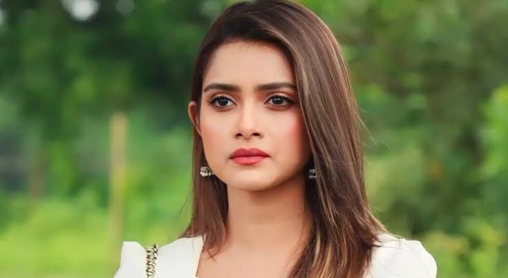 দেশে নিজেকে নিরাপদ মনে করি না: তানজিন তিশা